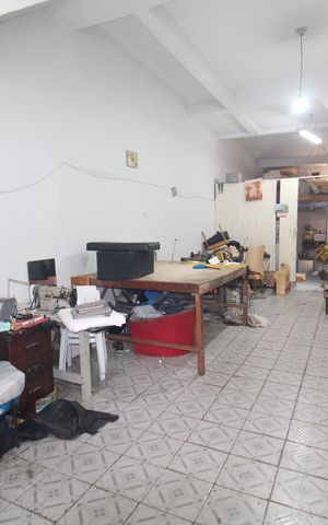 Casa à venda com 300m², 3 quartos e 3 vagasGaragem