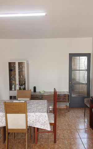 Casa à venda com 300m², 3 quartos e 3 vagasSala