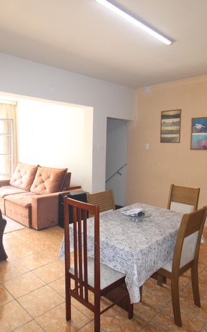 Casa à venda com 300m², 3 quartos e 3 vagasSala