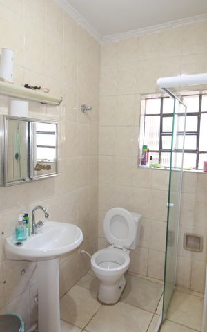 Casa à venda com 300m², 3 quartos e 3 vagasBanheiro Social 2
