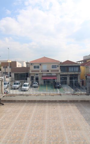 Casa à venda com 300m², 3 quartos e 3 vagasVaranda da Sala