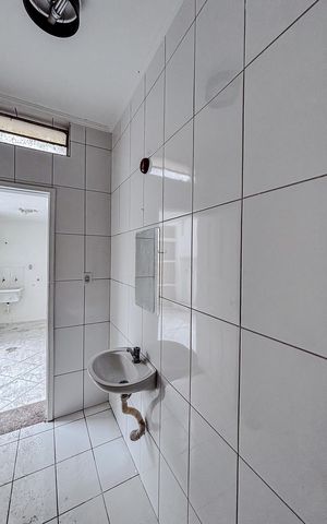 Casa para alugar com 100m², 2 quartos e sem vagaBanheiro de serviço