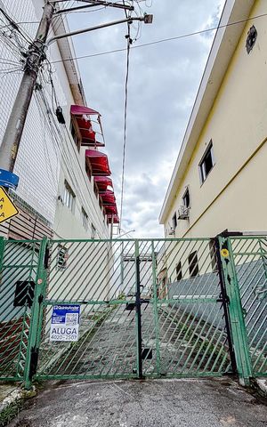 Casa para alugar com 100m², 2 quartos e sem vagaFachada com Placa