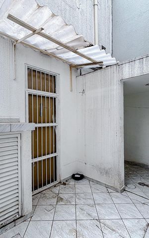 Casa para alugar com 100m², 2 quartos e sem vagaÁrea externa