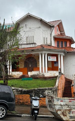 Casa para alugar com 240m², 4 quartos e 1 vaga