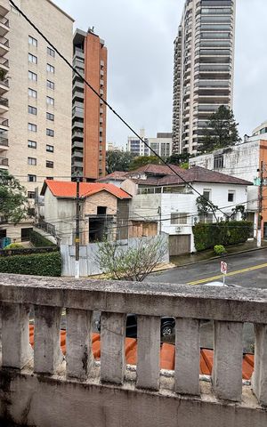 Casa para alugar com 240m², 4 quartos e 1 vaga