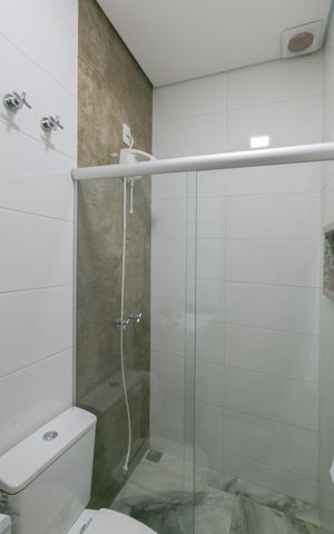 Casa à venda com 182m², 3 quartos e 2 vagas Casa à venda com 182m², 3 quartos e 2 vagasBanheiro Social