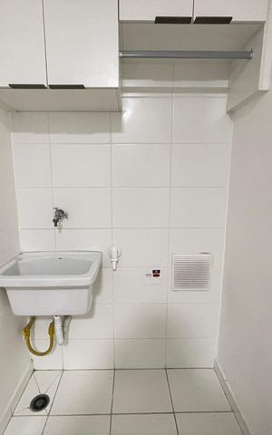 Apartamento à venda com 33m², 2 quartos e sem vaga Apartamento à venda com 33m², 2 quartos e sem vagaCozinha e Área de Serviço