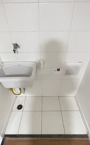 Apartamento à venda com 33m², 2 quartos e sem vaga Apartamento à venda com 33m², 2 quartos e sem vagaCozinha e Área de Serviço