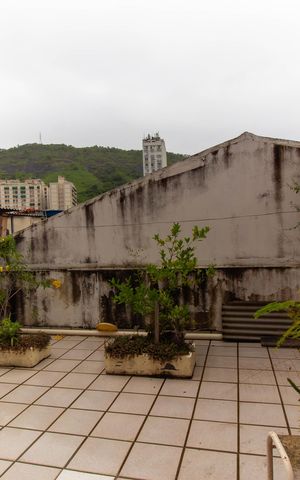 Casa de condomínio à venda com 200m², 3 quartos e sem vaga