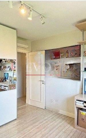 Apartamento à venda com 238m², 4 quartos e 3 vagas