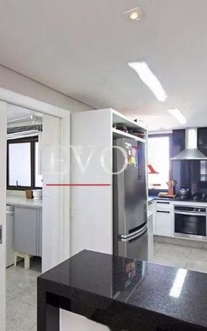 Apartamento à venda com 238m², 4 quartos e 3 vagas