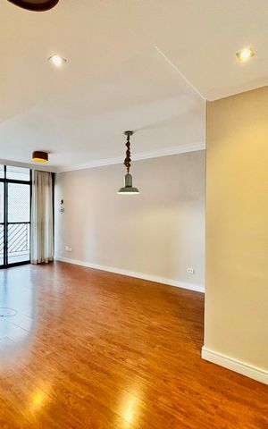 Apartamento à venda com 80m², 3 quartos e 2 vagas Apartamento à venda com 80m², 3 quartos e 2 vagasSala