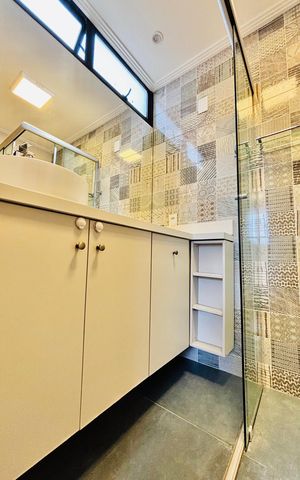 Apartamento à venda com 80m², 3 quartos e 2 vagas Apartamento à venda com 80m², 3 quartos e 2 vagasBanheiro da Suíte 1