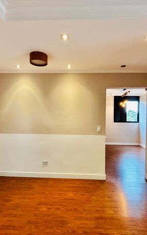 Apartamento à venda com 80m², 3 quartos e 2 vagas Apartamento à venda com 80m², 3 quartos e 2 vagasSala