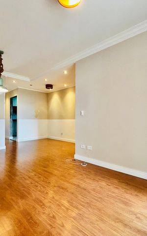 Apartamento à venda com 80m², 3 quartos e 2 vagas Apartamento à venda com 80m², 3 quartos e 2 vagasSala