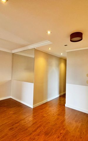 Apartamento à venda com 80m², 3 quartos e 2 vagas Apartamento à venda com 80m², 3 quartos e 2 vagasSala