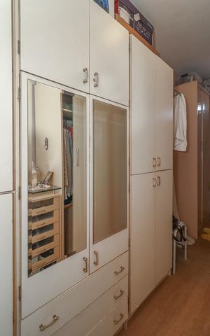 Casa à venda com 400m², 4 quartos e 4 vagasCloset da suíte