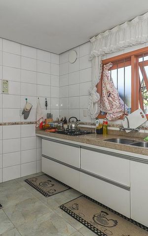 Casa à venda com 400m², 4 quartos e 4 vagasCozinha