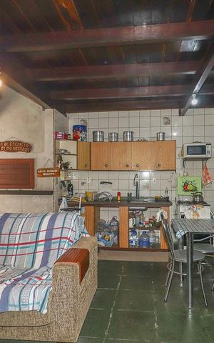 Casa à venda com 400m², 4 quartos e 4 vagasCasa 2  - Sala / Cozinha