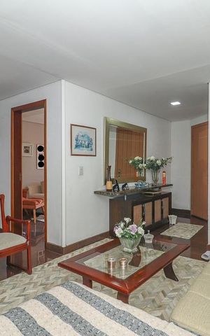 Casa à venda com 400m², 4 quartos e 4 vagasSala