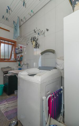 Casa à venda com 400m², 4 quartos e 4 vagasÁrea de Serviço