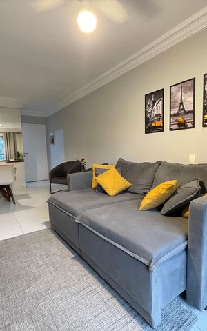 Apartamento à venda com 96m², 3 quartos e 2 vagas Apartamento à venda com 96m², 3 quartos e 2 vagasSala