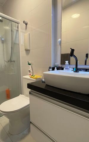 Apartamento à venda com 96m², 3 quartos e 2 vagas Apartamento à venda com 96m², 3 quartos e 2 vagasBanheiro da Suíte