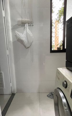 Apartamento à venda com 96m², 3 quartos e 2 vagas Apartamento à venda com 96m², 3 quartos e 2 vagasÁrea de Serviço