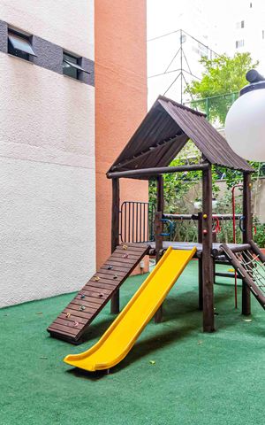 Apartamento à venda com 96m², 3 quartos e 2 vagas Apartamento à venda com 96m², 3 quartos e 2 vagasÁrea comum - Playground