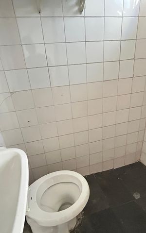 Casa à venda com 94m², 3 quartos e 1 vagaBanheiro de serviço