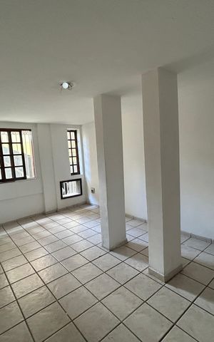 Casa à venda com 94m², 3 quartos e 1 vagaSuíte