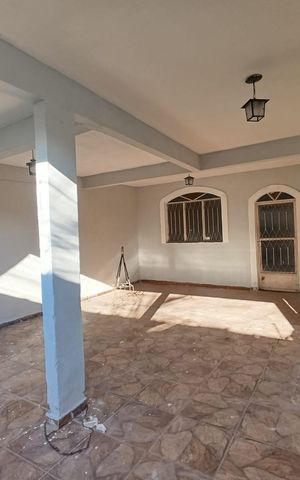 Casa para alugar com 120m², 2 quartos e 1 vaga Casa para alugar com 120m², 2 quartos e 1 vagaGaragem