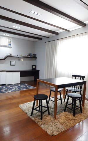 Casa para alugar com 435m², 3 quartos e 3 vagasEscritório