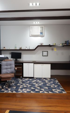 Casa para alugar com 435m², 3 quartos e 3 vagasEscritório