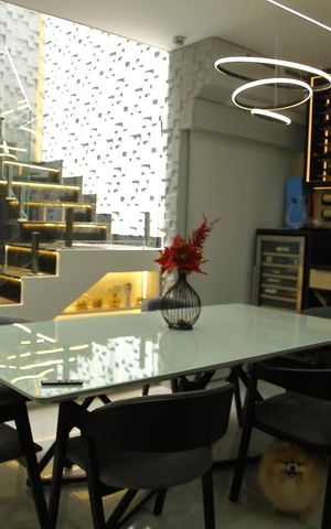 Casa à venda com 275m², 3 quartos e 3 vagasSala