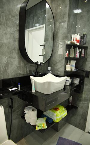 Casa à venda com 275m², 3 quartos e 3 vagasBanheiro Suíte 1