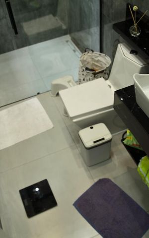 Casa à venda com 275m², 3 quartos e 3 vagasBanheiro Suíte 1