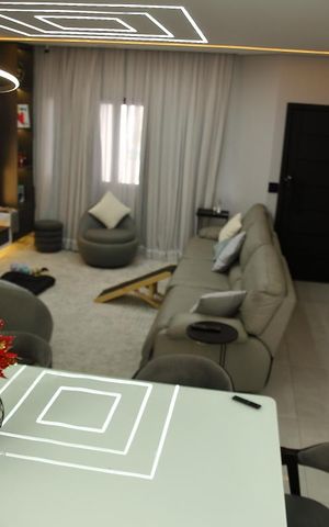 Casa à venda com 275m², 3 quartos e 3 vagasSala