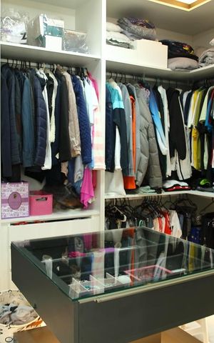 Casa à venda com 275m², 3 quartos e 3 vagasSuíte 2 ( closet )