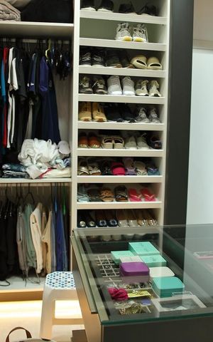 Casa à venda com 275m², 3 quartos e 3 vagasSuíte 2 ( closet )