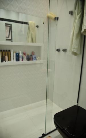 Casa à venda com 275m², 3 quartos e 3 vagasBanheiro Suíte 2 ( closet )