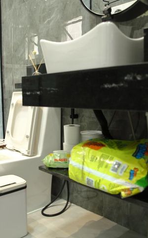 Casa à venda com 275m², 3 quartos e 3 vagasBanheiro Suíte 1