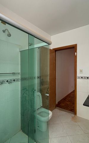 Casa para alugar com 75m², 2 quartos e 1 vaga Casa para alugar com 75m², 2 quartos e 1 vagaBanheiro da suíte 2