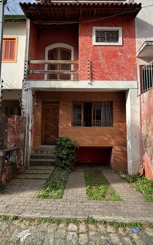 Casa para alugar com 75m², 2 quartos e 1 vaga Casa para alugar com 75m², 2 quartos e 1 vagaFachada