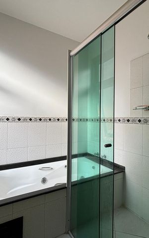Casa para alugar com 75m², 2 quartos e 1 vaga Casa para alugar com 75m², 2 quartos e 1 vagaBanheiro da suíte 2
