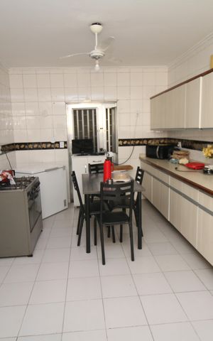 Casa à venda com 300m², 3 quartos e 4 vagasCozinha