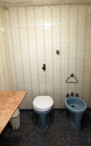 Casa à venda com 300m², 3 quartos e 4 vagasBanheiro de serviço