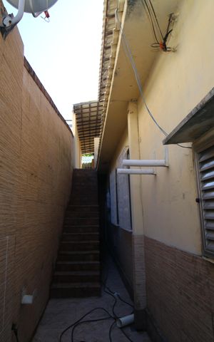 Casa à venda com 300m², 3 quartos e 4 vagasCorredor lateral
