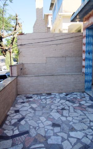 Casa à venda com 300m², 3 quartos e 4 vagasQuintal frente